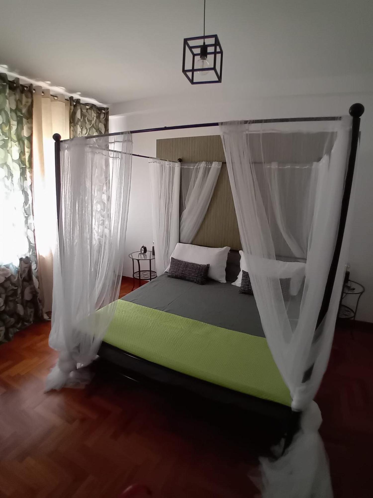 Hotel Reginella House à Naples Extérieur photo