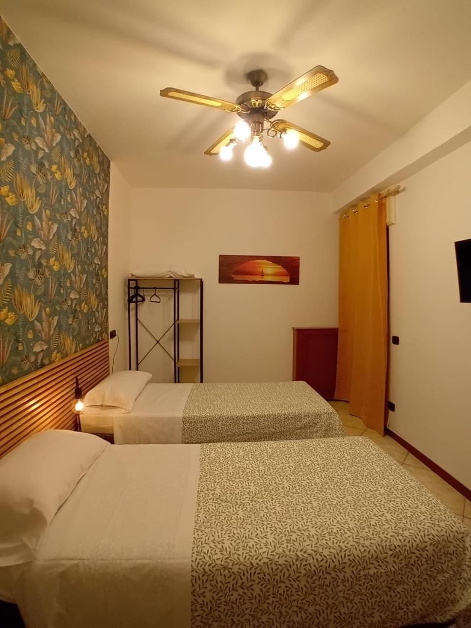 Hotel Reginella House à Naples Extérieur photo